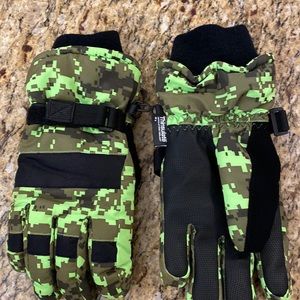 Snowboard / ski gloves